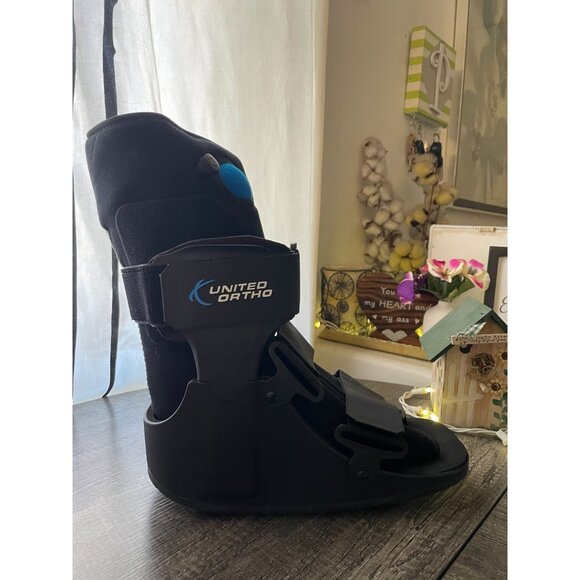 United Ortho USA14115 Short Air Cam Walker Fracture Boot Medium Black right left - Picture 7 of 10